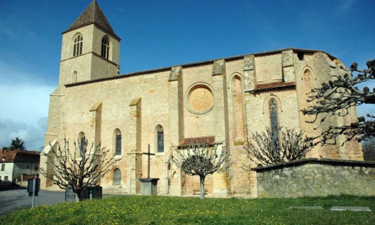 Notre Dame du Capelou - Village de Belvès - Dordogne -  Le Jardin de Lyno - Location de gîtes insolites et éco-responsables